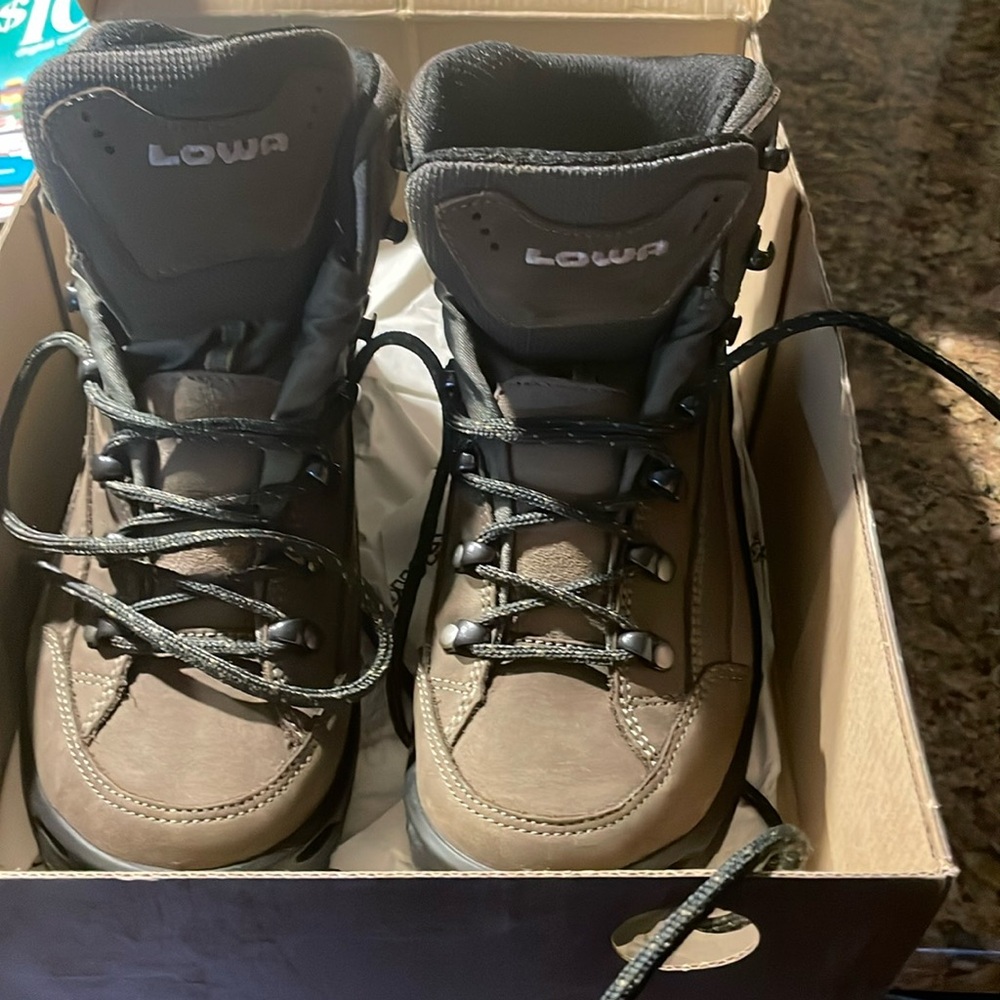 Brand new still in the box LOWA women’s hiking/wintere boot.